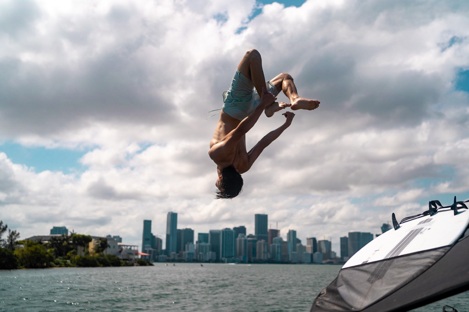 WakeXscape rider demonstrating advanced board control